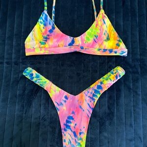 Kulani Kinis Bikini Set - Small Top & Medium Bottoms 💚💖💛💙